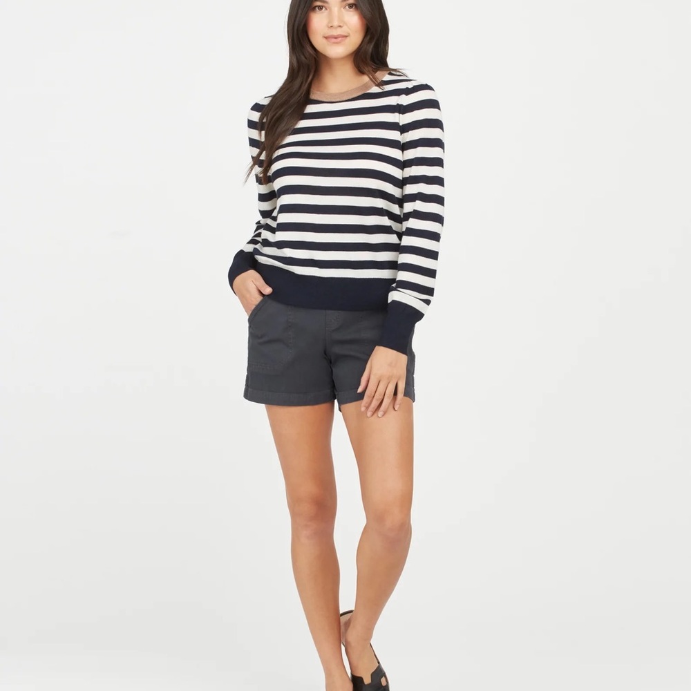 SPANX strech twill shorts 4” in washed black